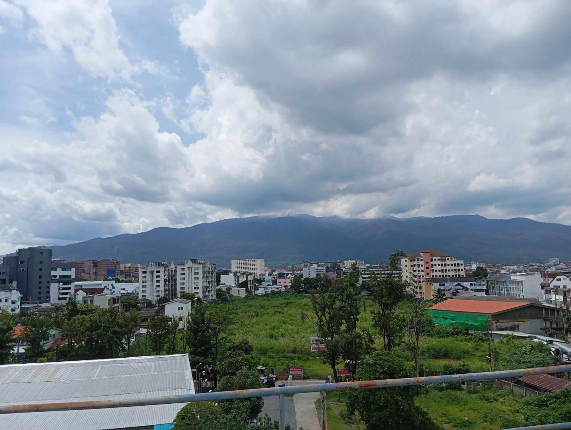 Lita Guesthouse เชียงใหม่ ภายนอก รูปภาพ