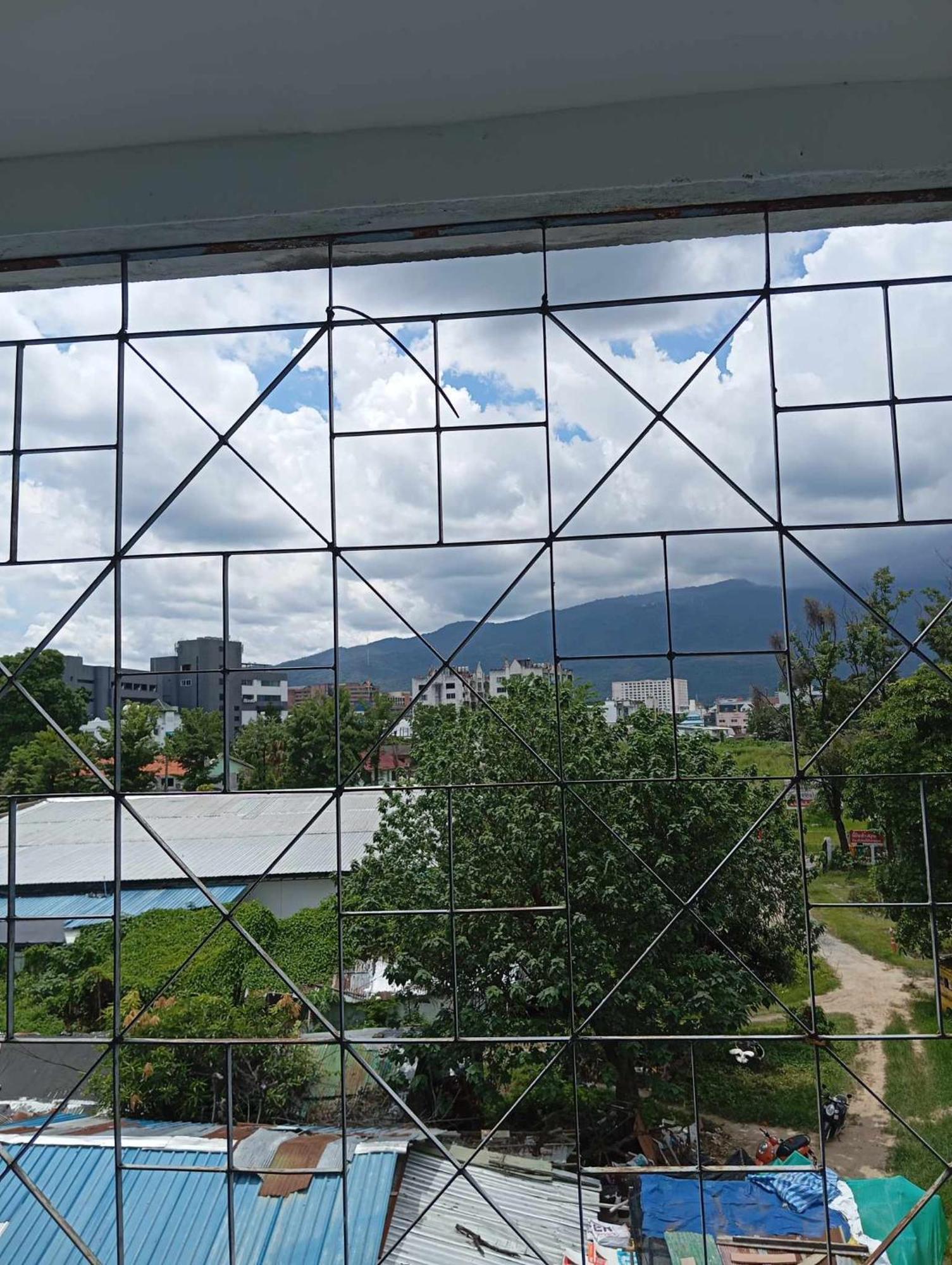 Lita Guesthouse เชียงใหม่ ภายนอก รูปภาพ